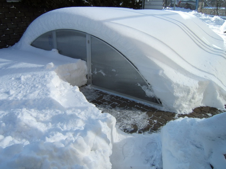 Schwimmbadüberdachung Schnee ist kein Problem